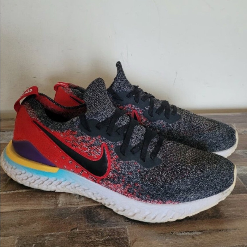 Nike React: Air Max Red and Black Knit Sneaker

Great shape and very comfortable